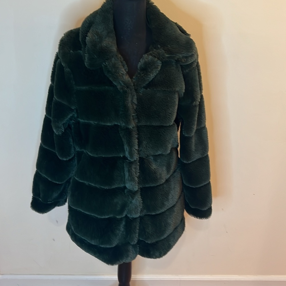 Eilly Bazar Faux Fur Coat - Picture 3 of 10
